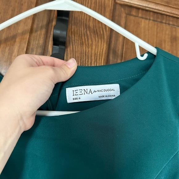 IEENA FOR MAC DUGGAL Beaded Cap Sleeve Bateau Column Dress In Emerald Green - Picture 7 of 8